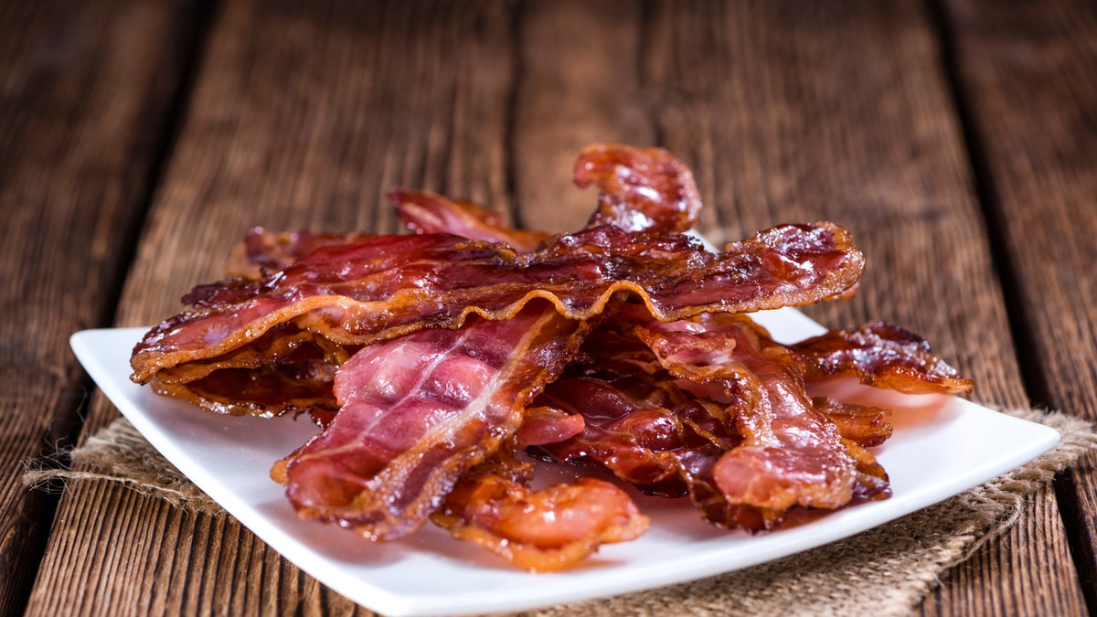 bacon istock medium