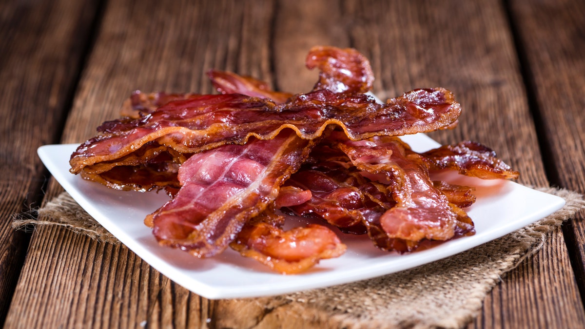 bacon istock medium