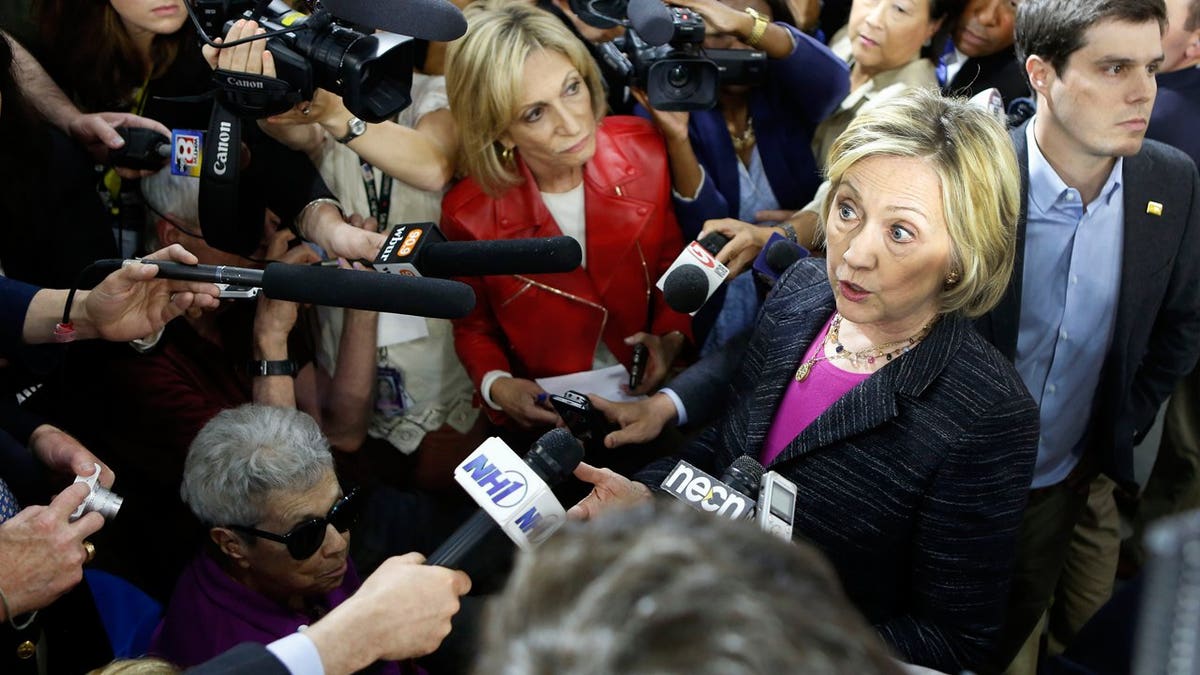 Kapan Hillary Clinton akan berhenti bermain-main dengan media?