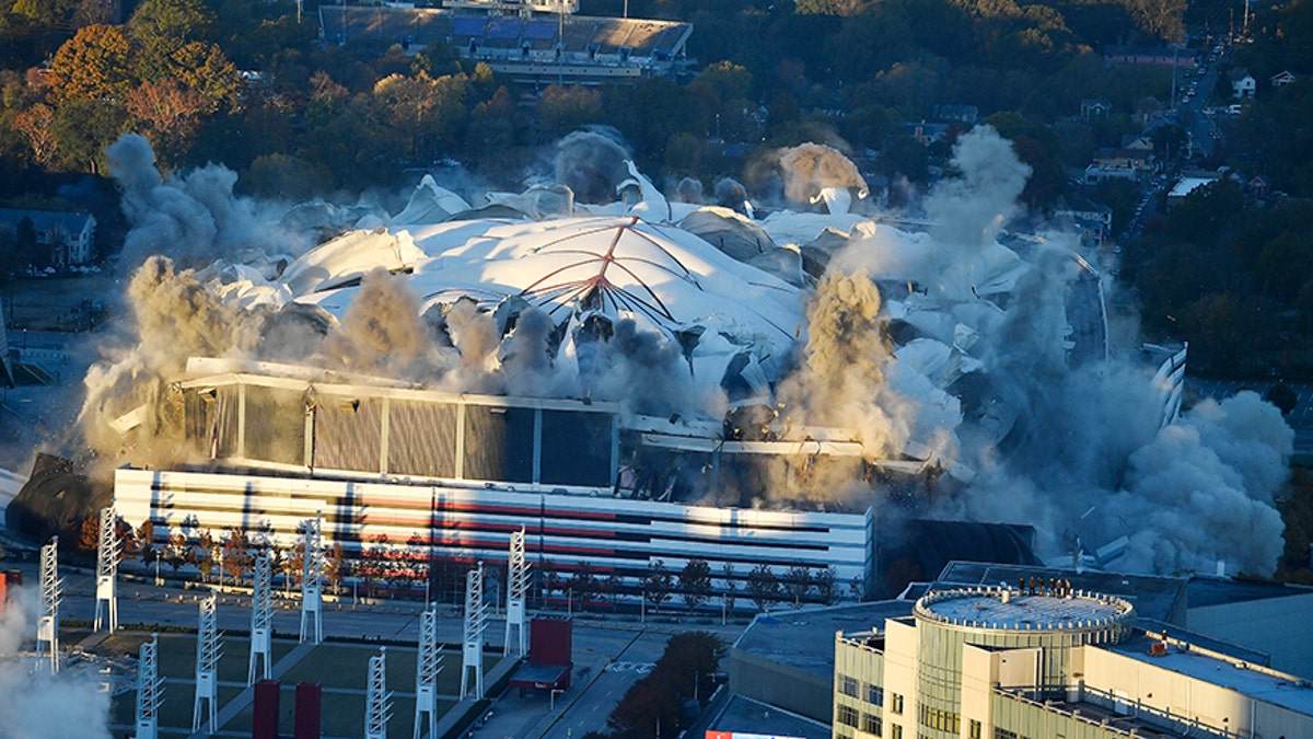 Georgia-Dome-implosion