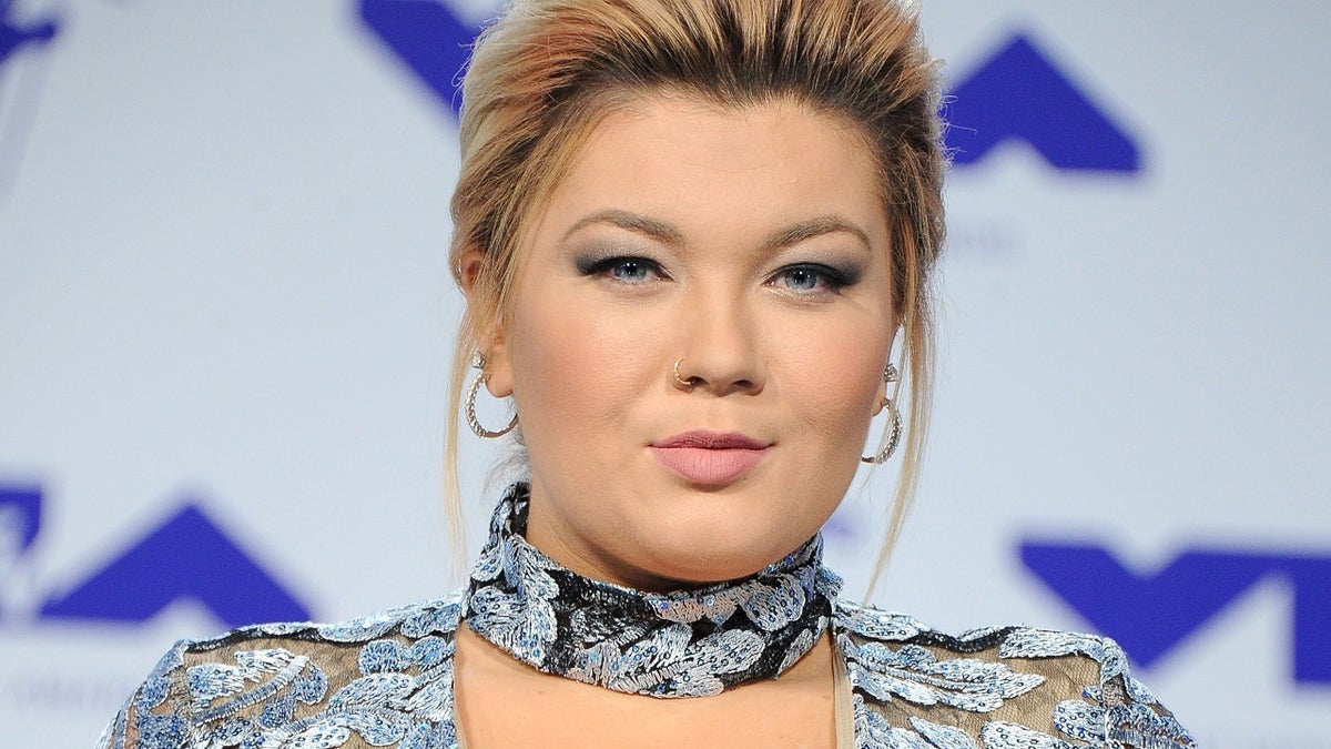 INGLEWOOD, CA - AUGUST 27:  Amber Portwood attends the 2017 MTV Video Music Awards at The Forum on August 27, 2017 in Inglewood, California.  (Photo by Jon Kopaloff/FilmMagic)