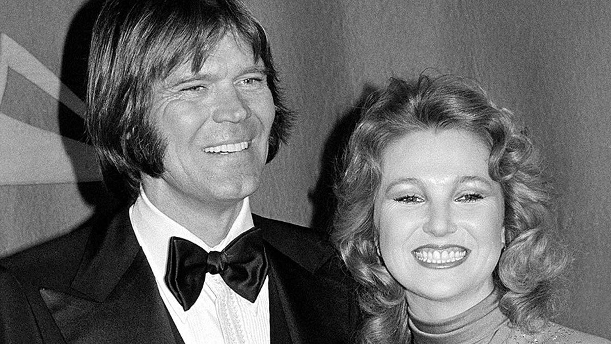 glenn campbell tanya tucker AP