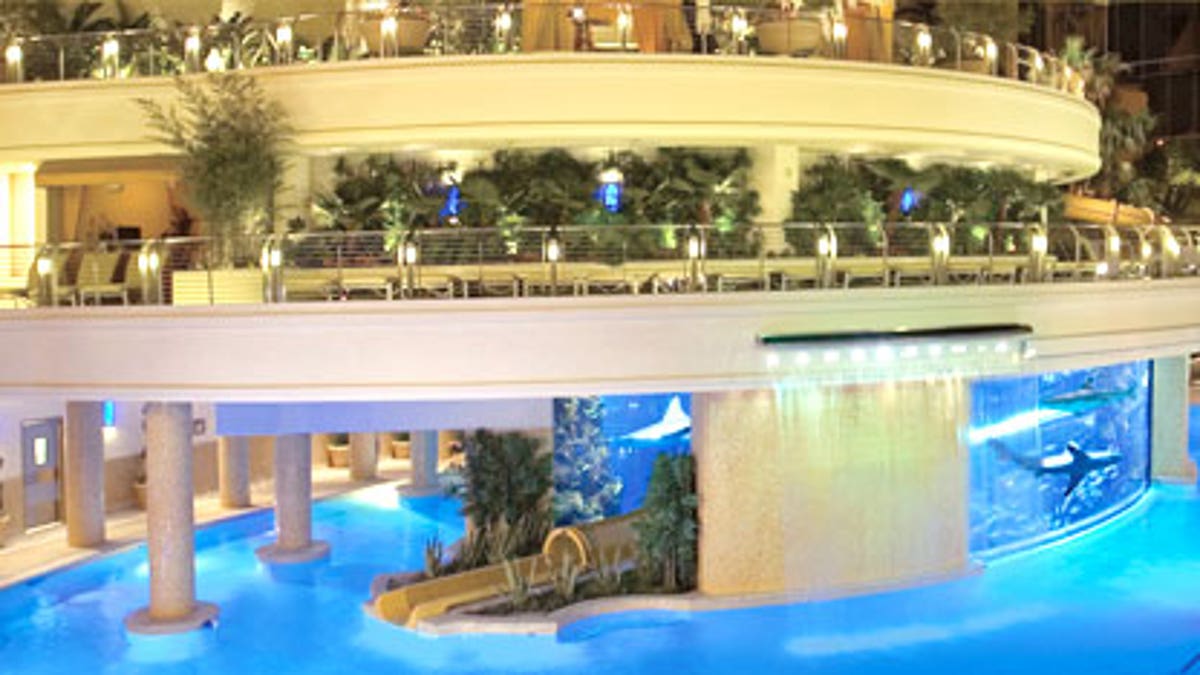 Las Vegas's Most Amazing Hotel Pools  Coolest Hotel Pools in Las Vegas -  MiniTime