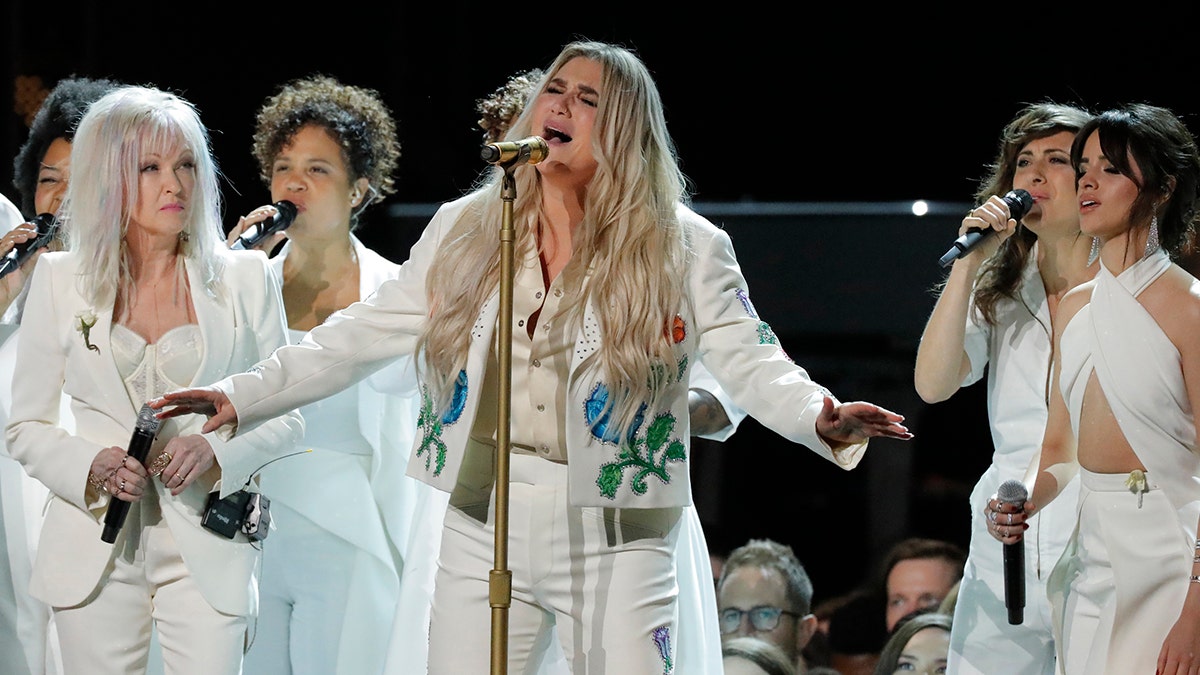 Kesha Grammys (Reuters)