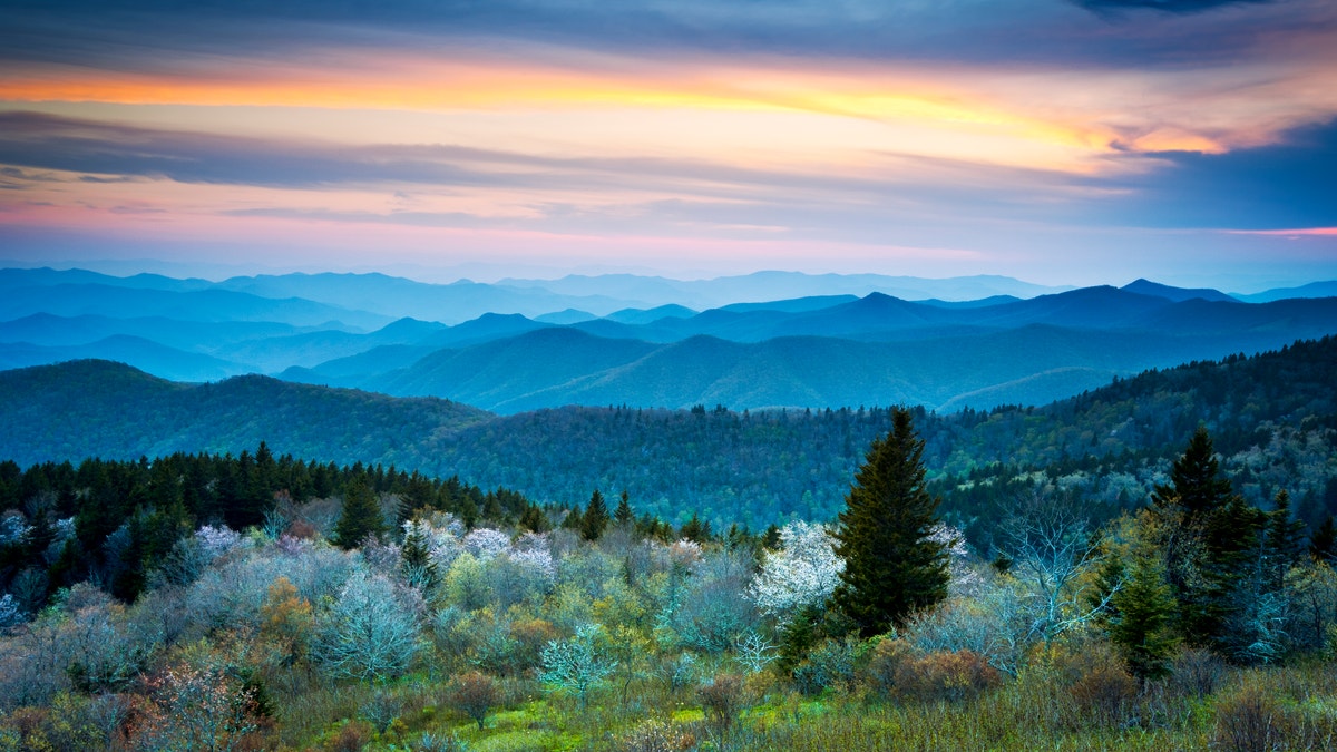 Scenic Blue Ridge Parkway Appalachians Smoky Mountains Spring Landscape