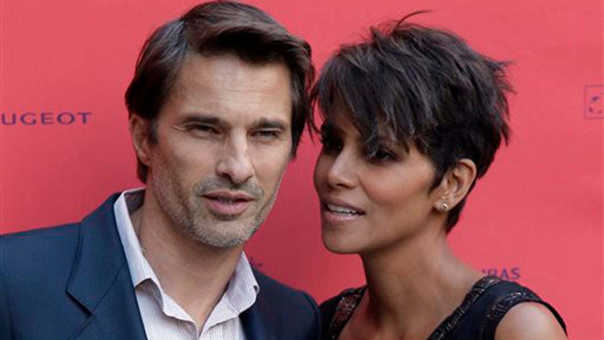 People-Halle Berry
