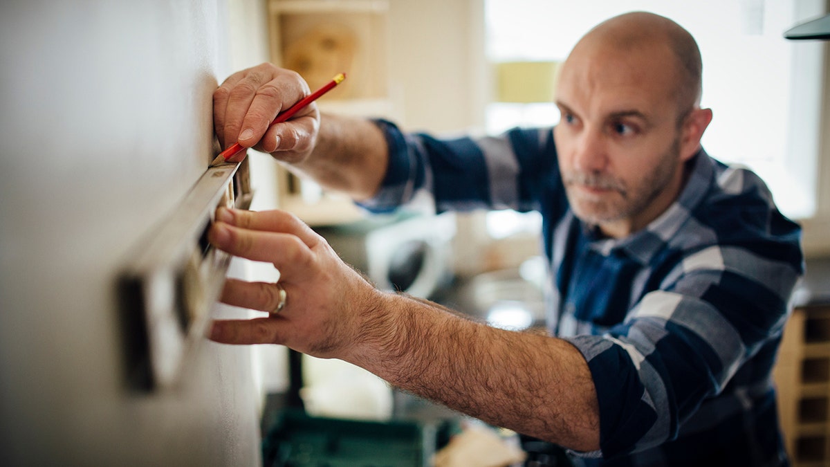 handyman istock 1