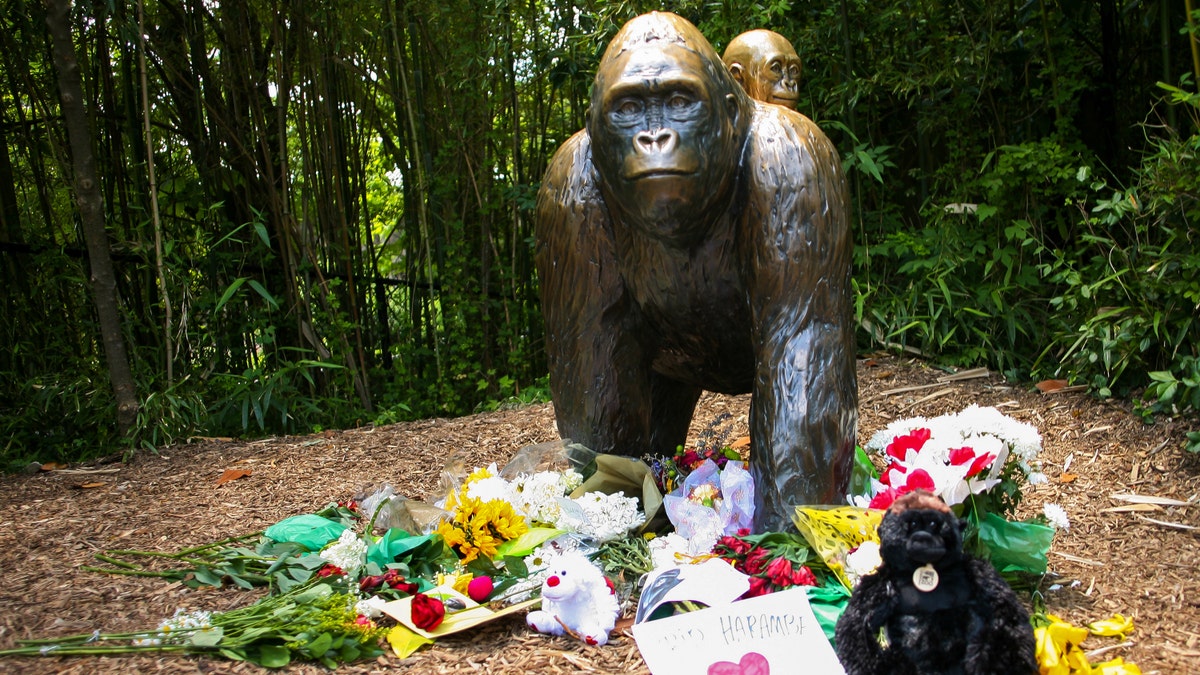 HarambeStatue