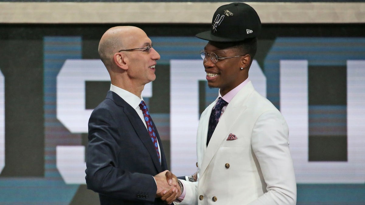 Picture of NBA draft pick Lonnie Walker IV's 'floating' hat
