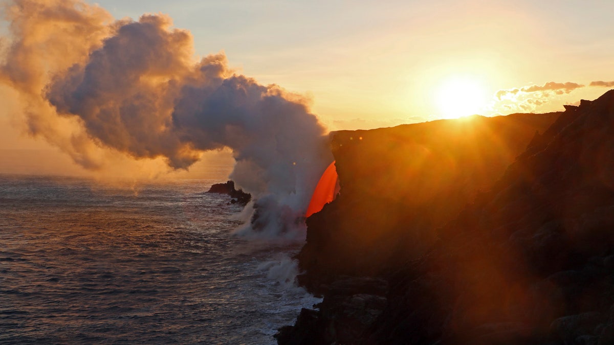 7cf7fcc9-Hawaii LAva Flow