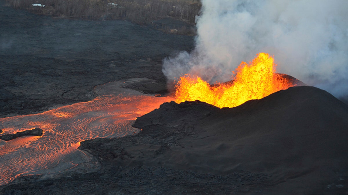 341fb5dc-Hawaii Volcano 2