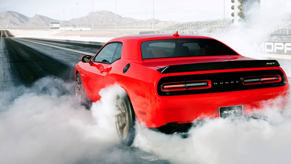 cec917bb-2015 Dodge Challenger SRT Hellcat