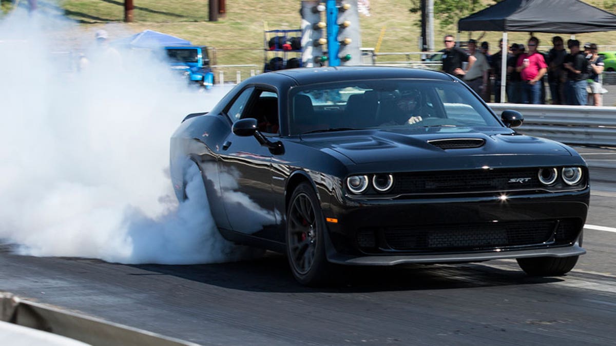8fba8dc5-2015 Dodge Challenger SRT Hellcat