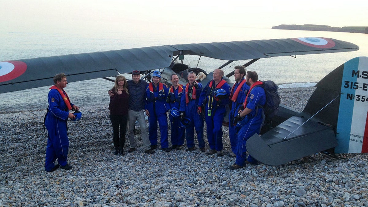 WWI-era Plane Makes Emergency Landing On Beach In Front Of Stunned ...