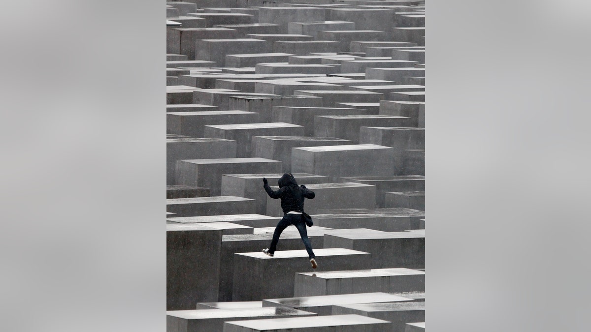 ff19f6df-HolocaustMemorialBerlin