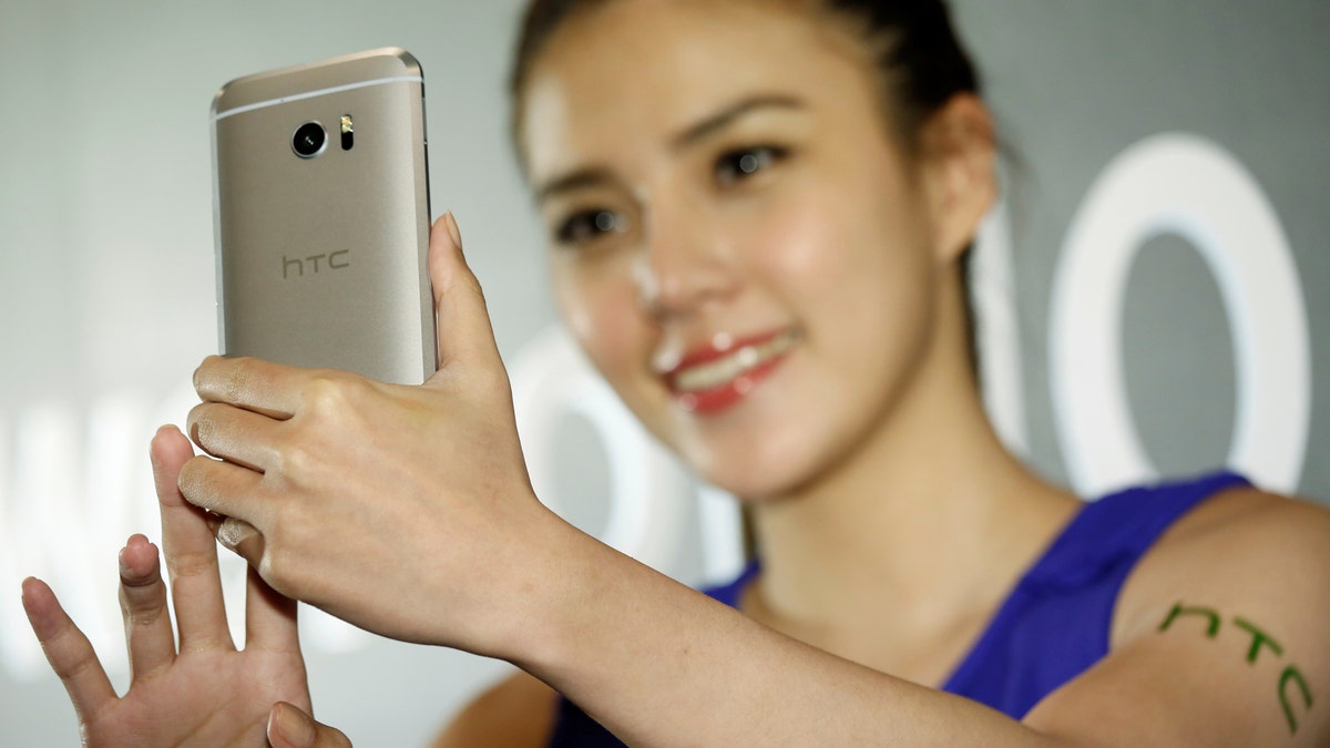 HTC10Model