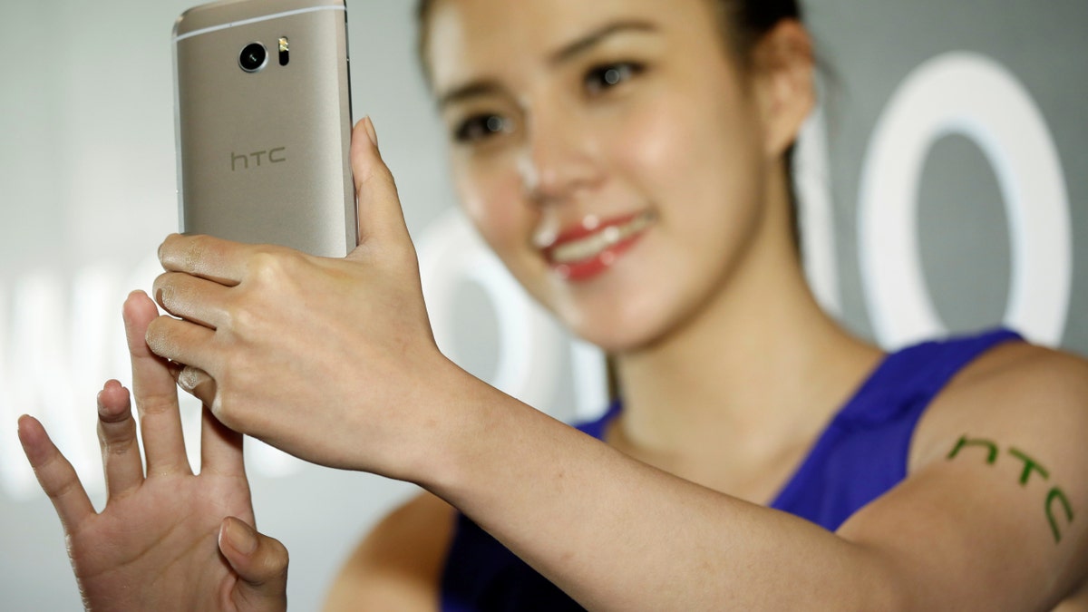 HTC10Model