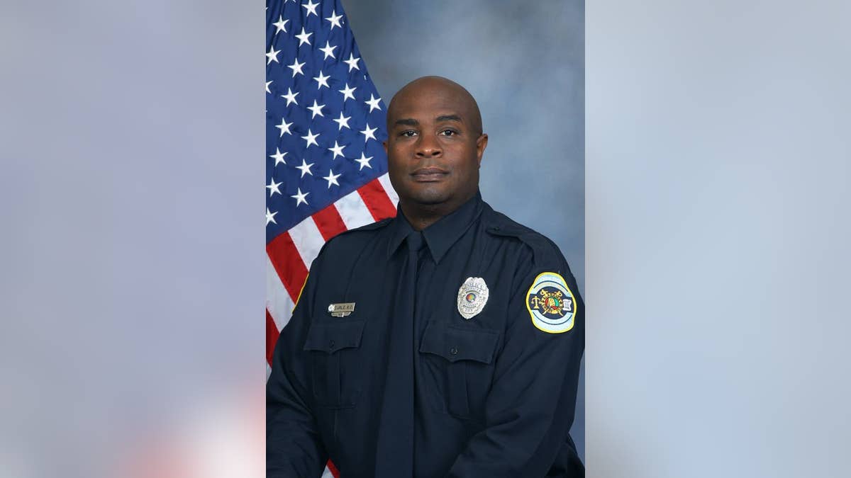 officer keith earle
