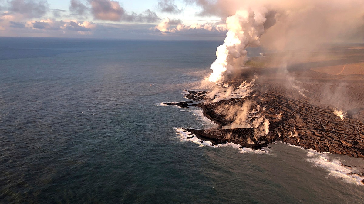 2aa9c9d1-Hawaii Volcano 1