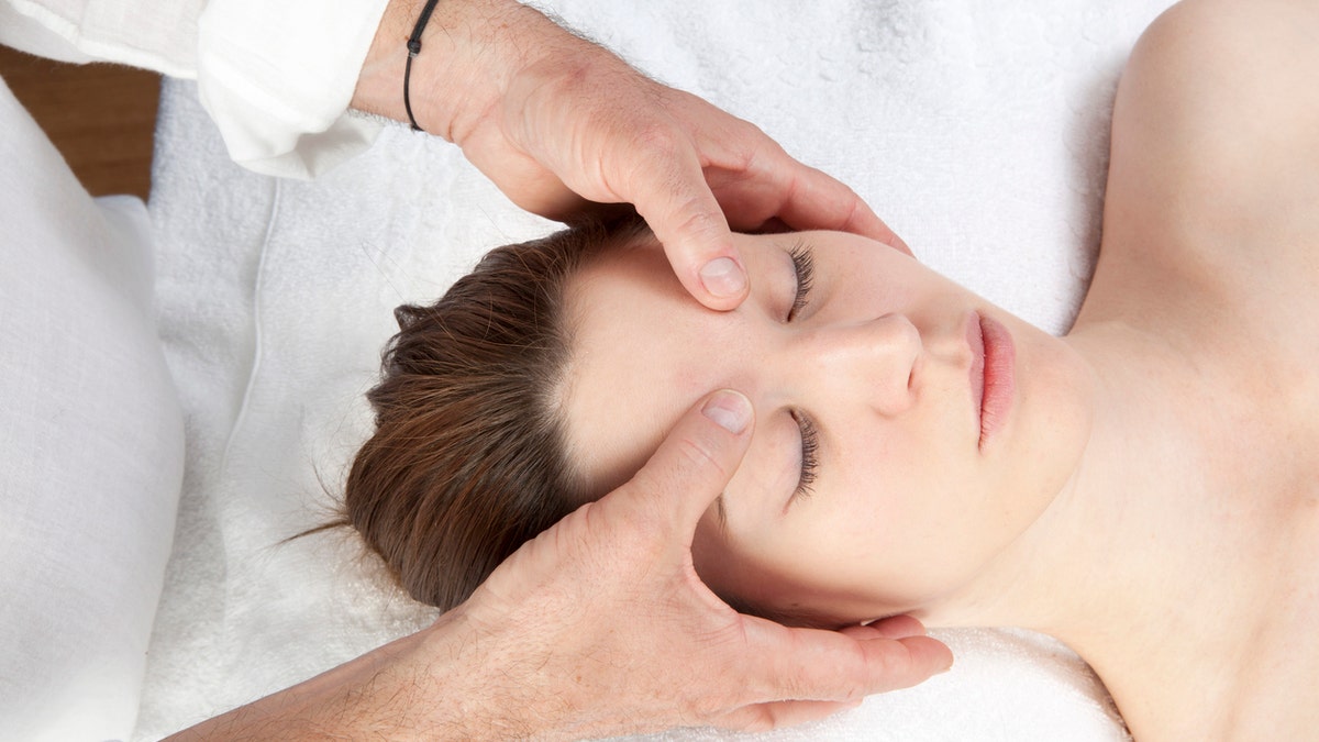 hypnosis massage istock medium