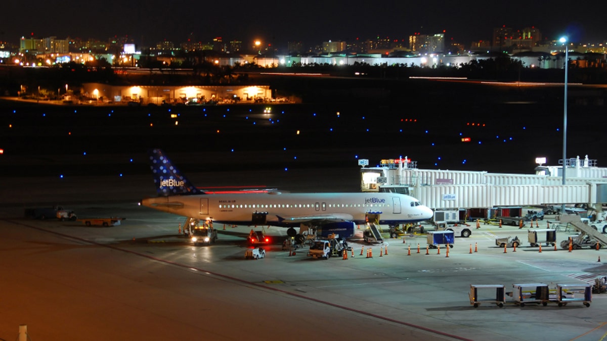 Jetblue passenger airplane at Fort Lauderdale airport