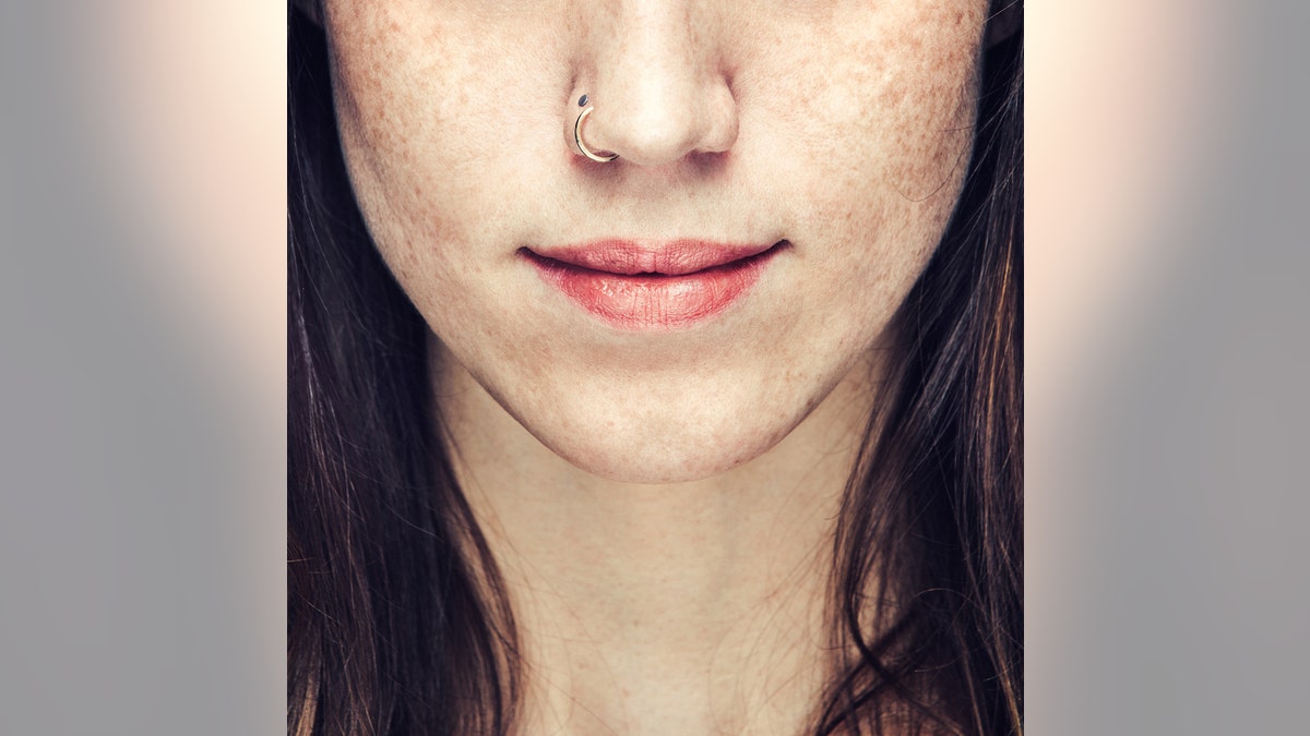 nose_piercing