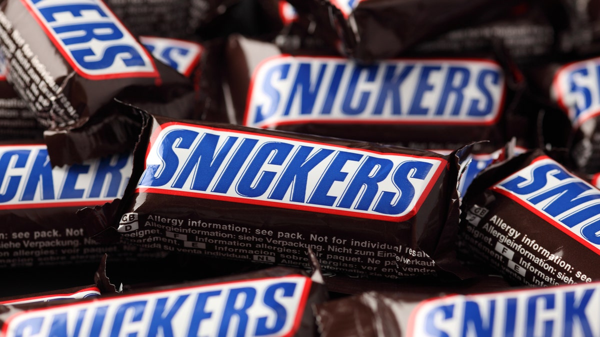 Snickers istock