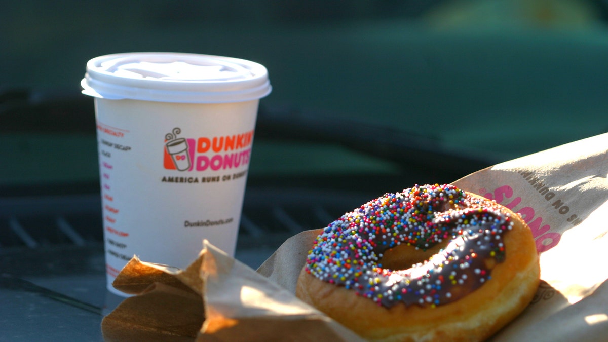 83116198-Dunkin Donuts istock