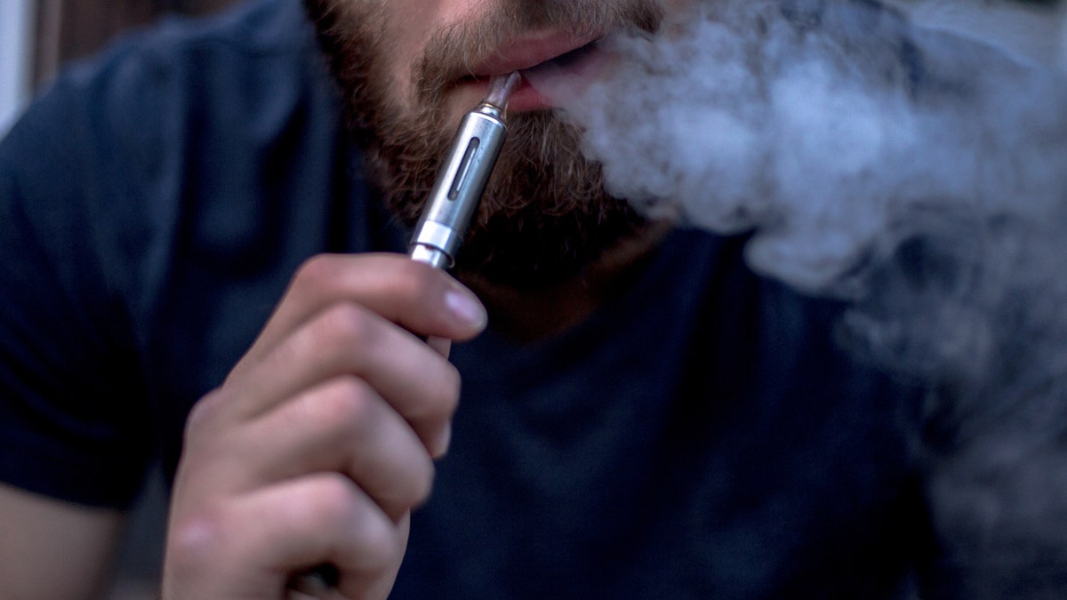 Do e cigarettes help or harm Report says not clear yet Fox News