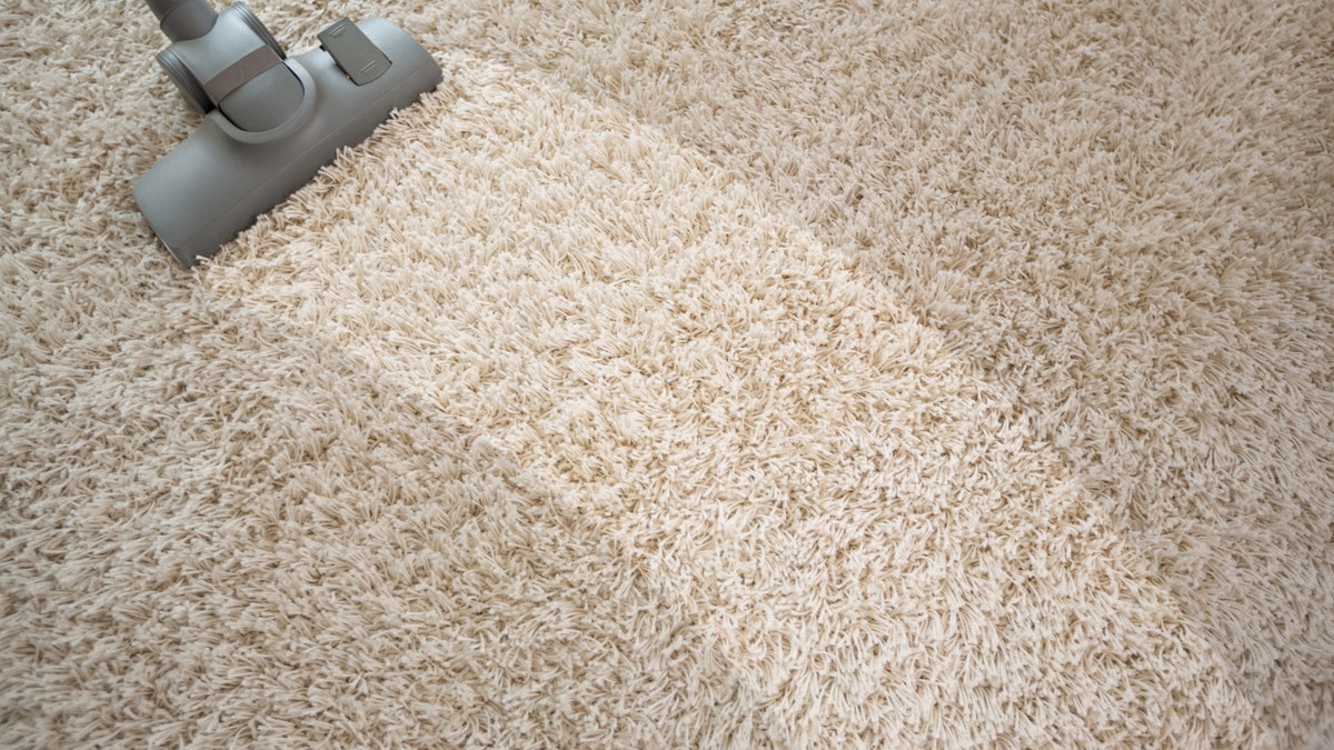 carpet_vacuum_istock