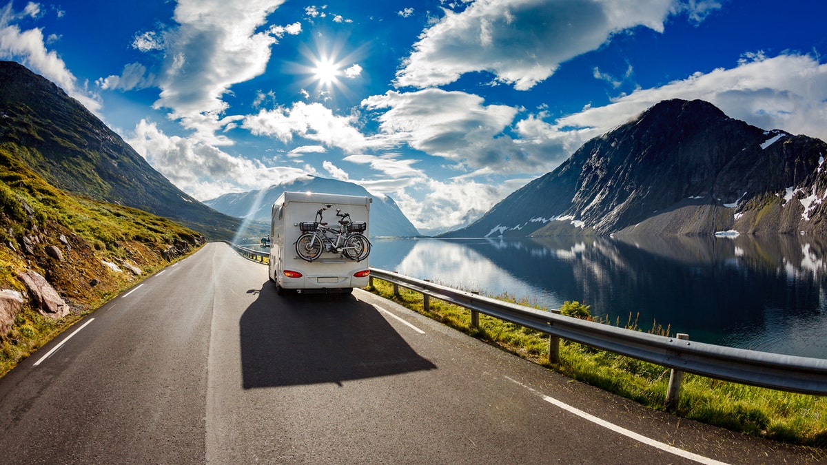 c2686f15-RV istock