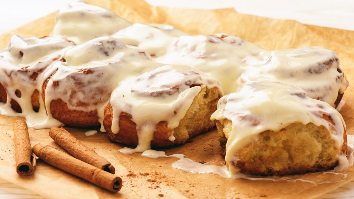 dbf21e70-Cinnamon roll istock