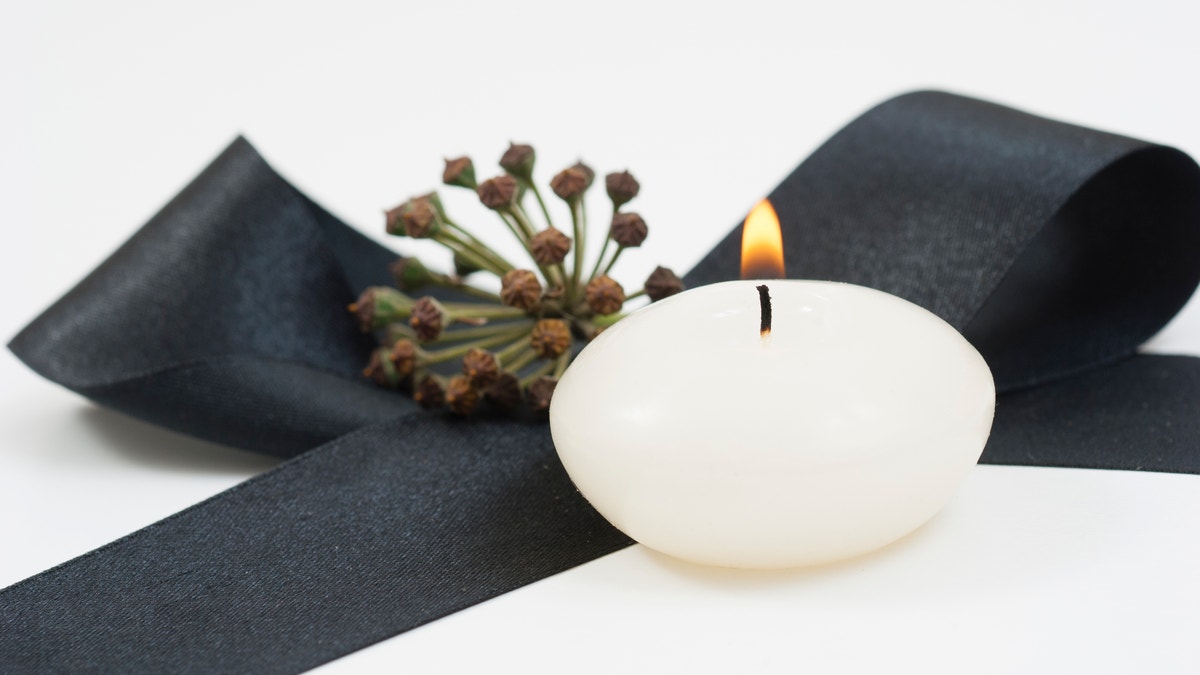 Stacy Lois Oliver's obituary -- which she wrote herself -- has gone viral for its wise advice. (iStock)