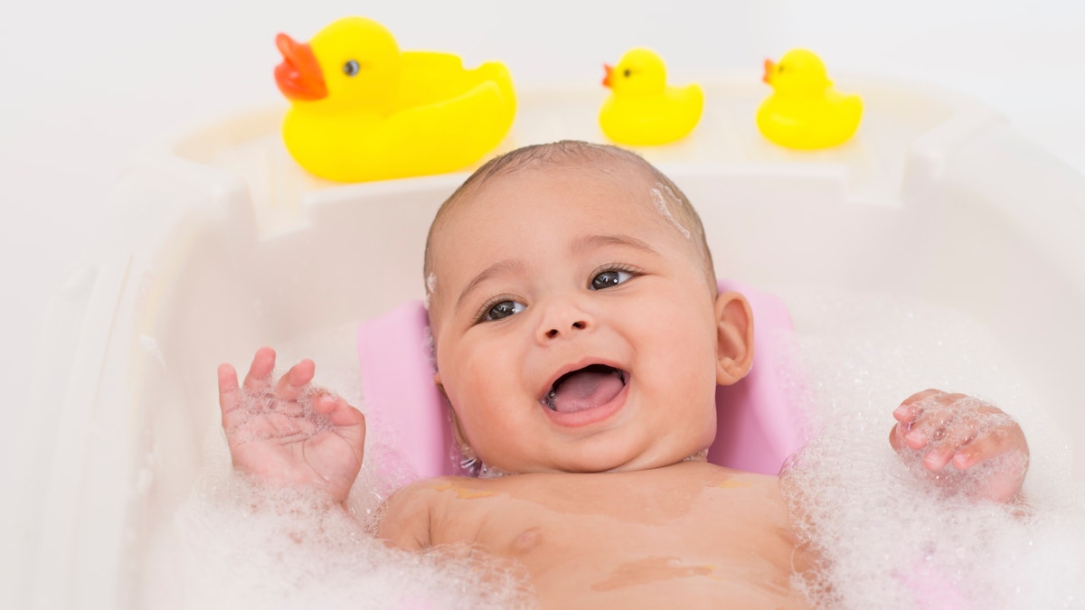 baby_bath_bubbles_istock