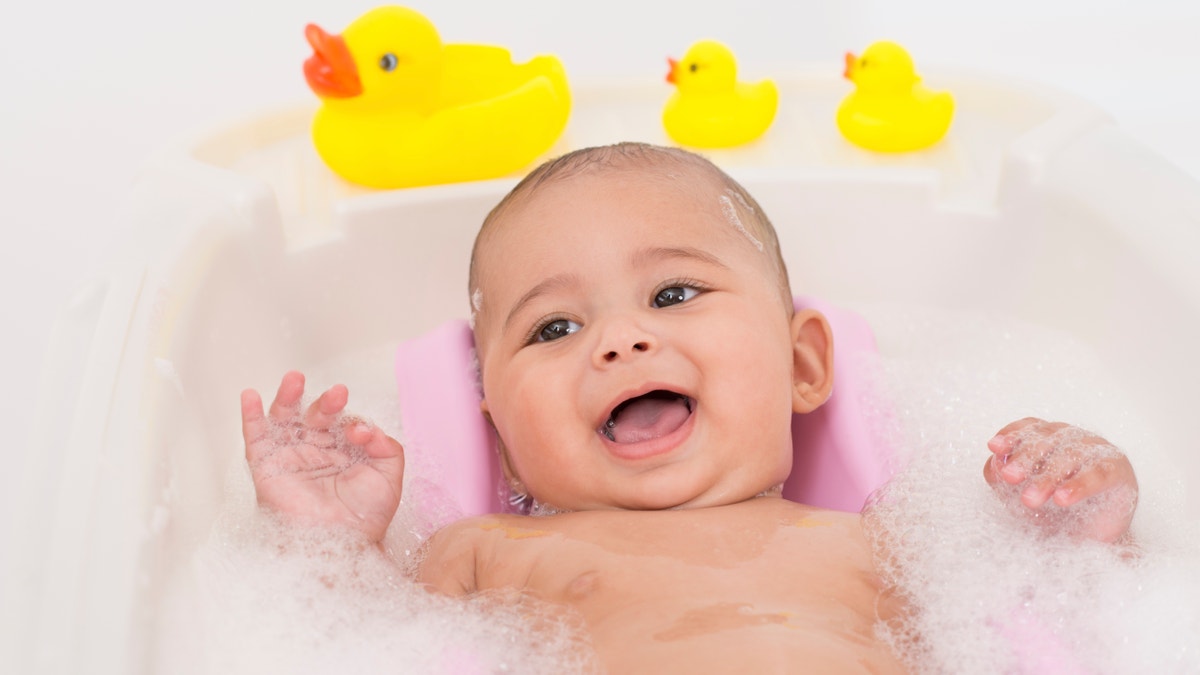 baby_bath_bubbles_istock