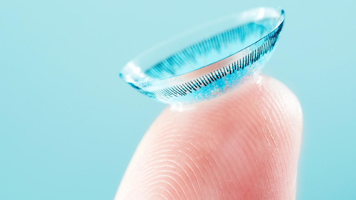 colored_contact_lens_istock