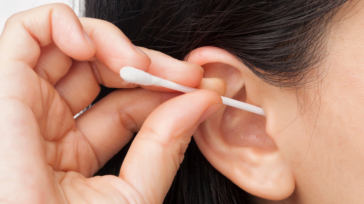 ear_qtip_istock