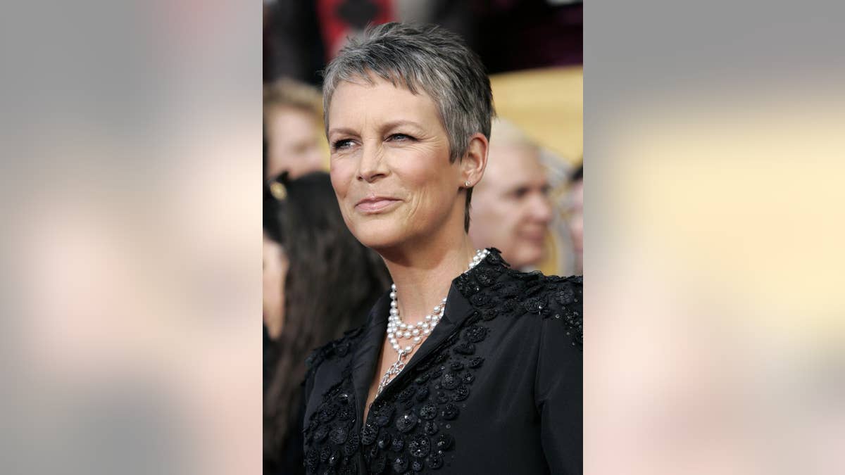 Jamie Lee Curtis gets candid on filming "Halloween" in 2018.