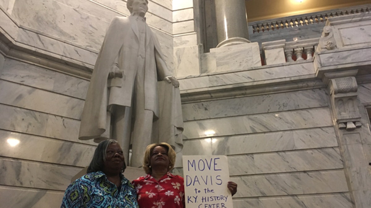 jefferson davis statue kentucky AP