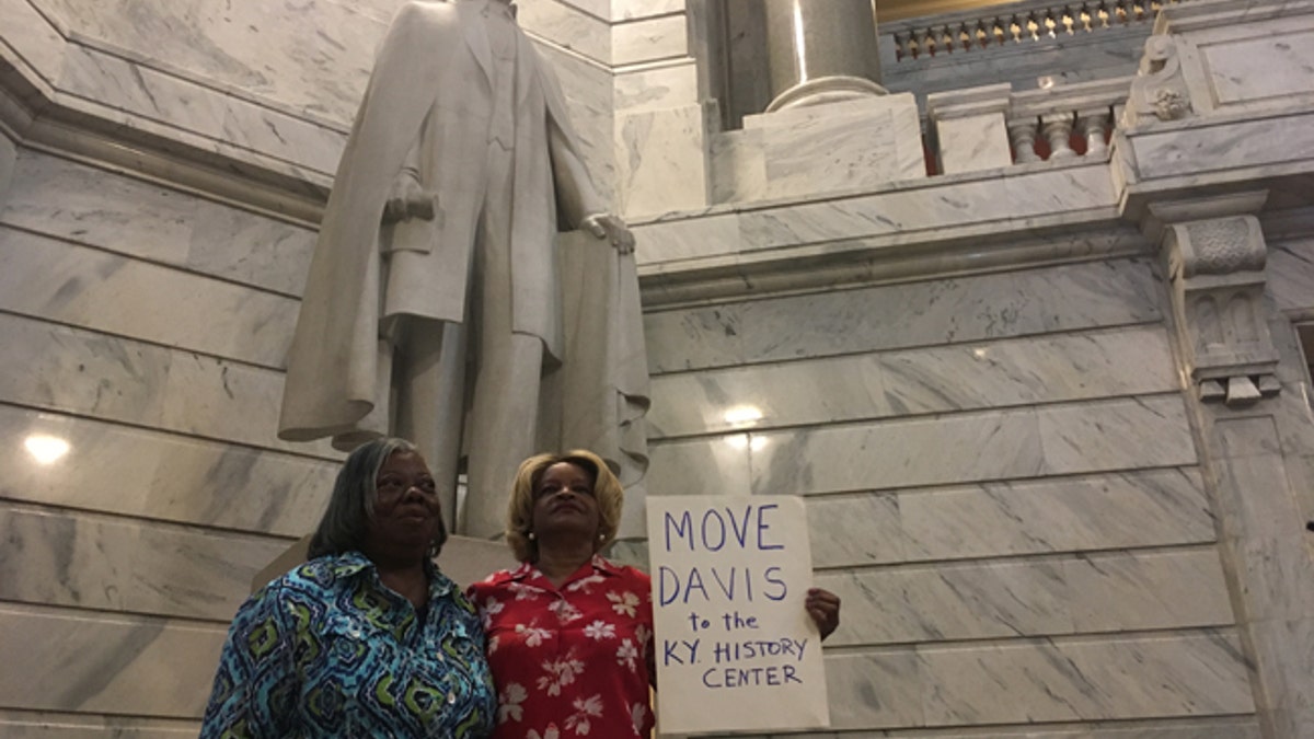 jefferson davis statue kentucky AP