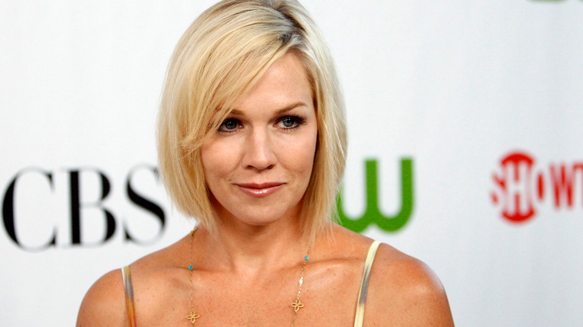 6b56cbb4-jennie garth