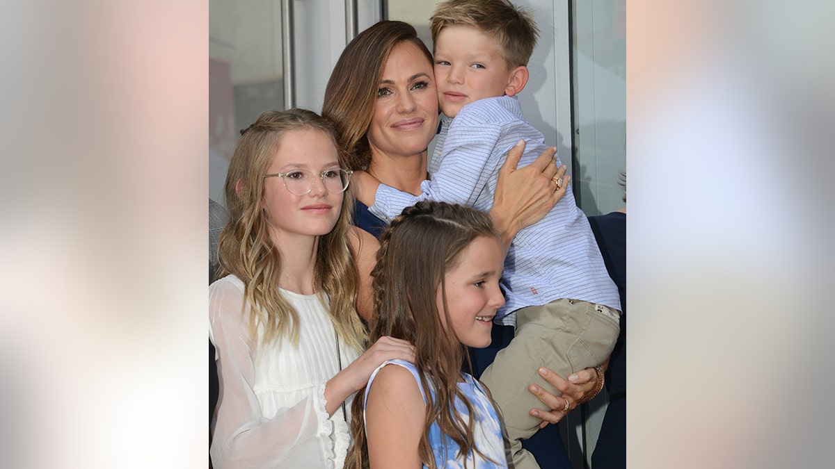 jennifer garner kids walk of fame getty 2018