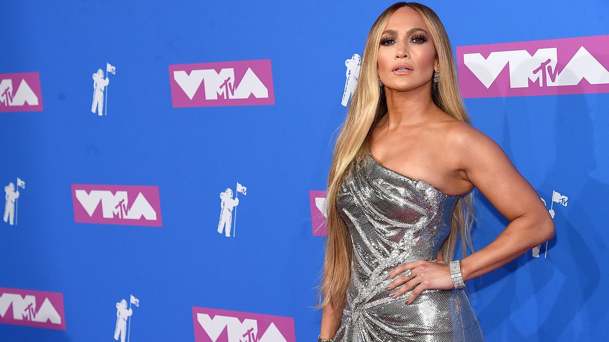NEW YORK, NY - AUGUST 20: Jennifer Lopez attends the 2018 MTV Video Music Awards at Radio City Music Hall on August 20, 2018 in New York City. (Photo by Jamie McCarthy/Getty Images)