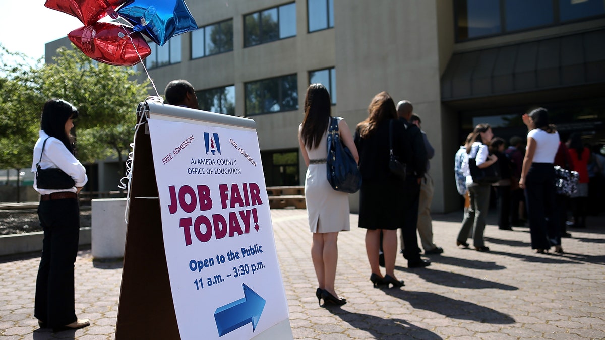 167529788JS007_Job_Fair_Hel