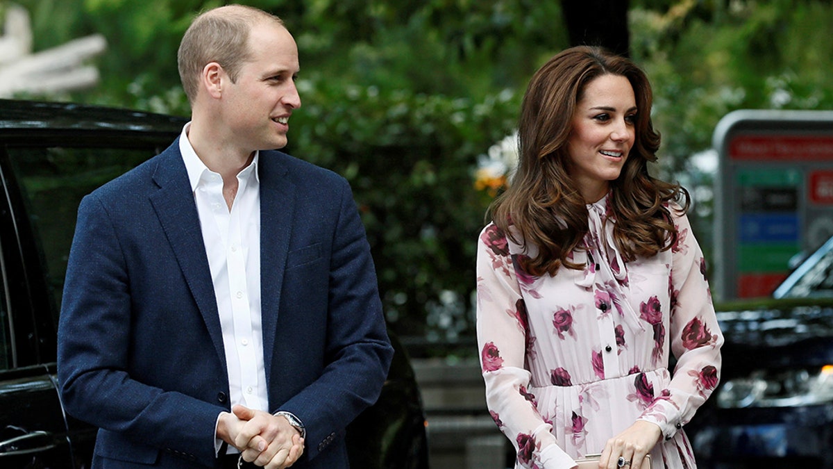 Britain's Prince William and his wife Catherine, Duchess of Cambridge, arrive for a Heads Together event to celebrate World Mental Health Day, at County Hall in London, Britain October 10, 2016. REUTERS/Stefan Wermuth  - D1AEUGDXTAAA