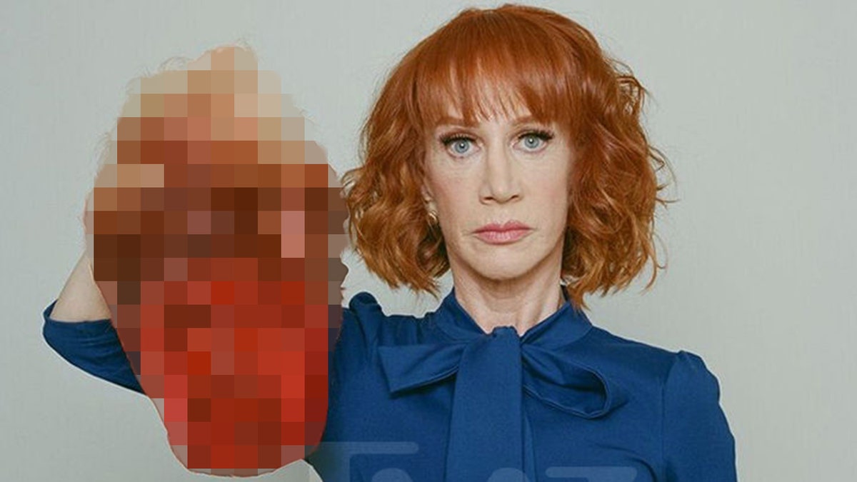 Kathy Griffin returns to stage donning Trump mask giving middle