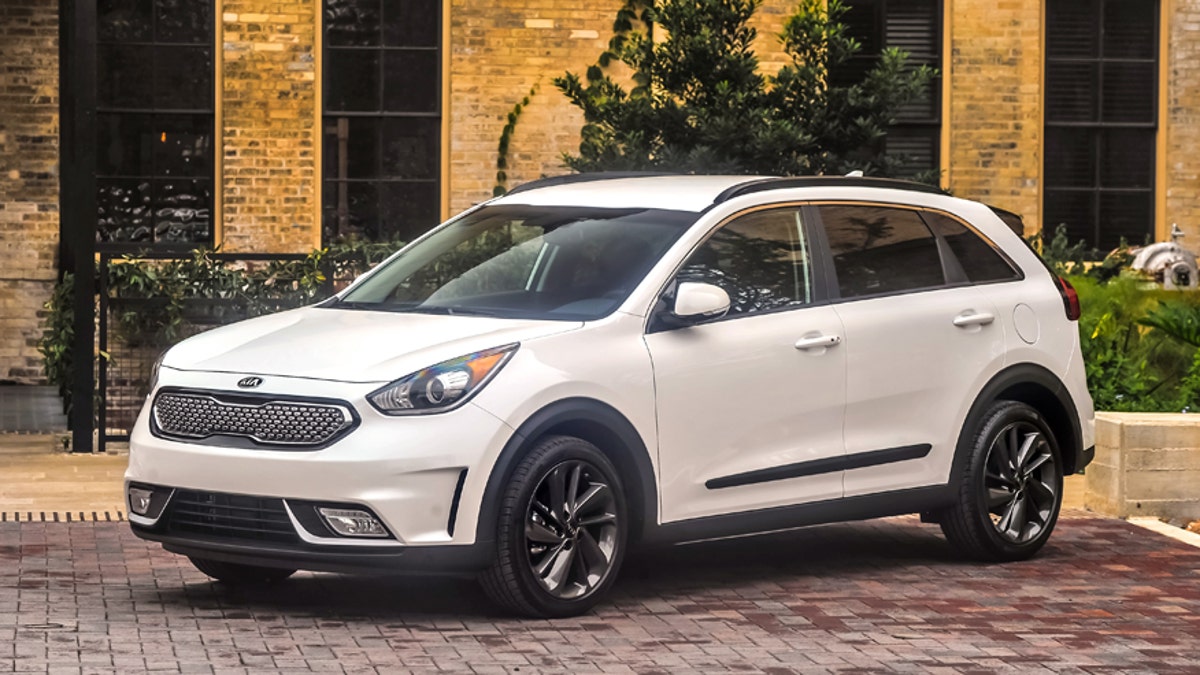 2018 Kia Niro Review, Pricing, & Pictures