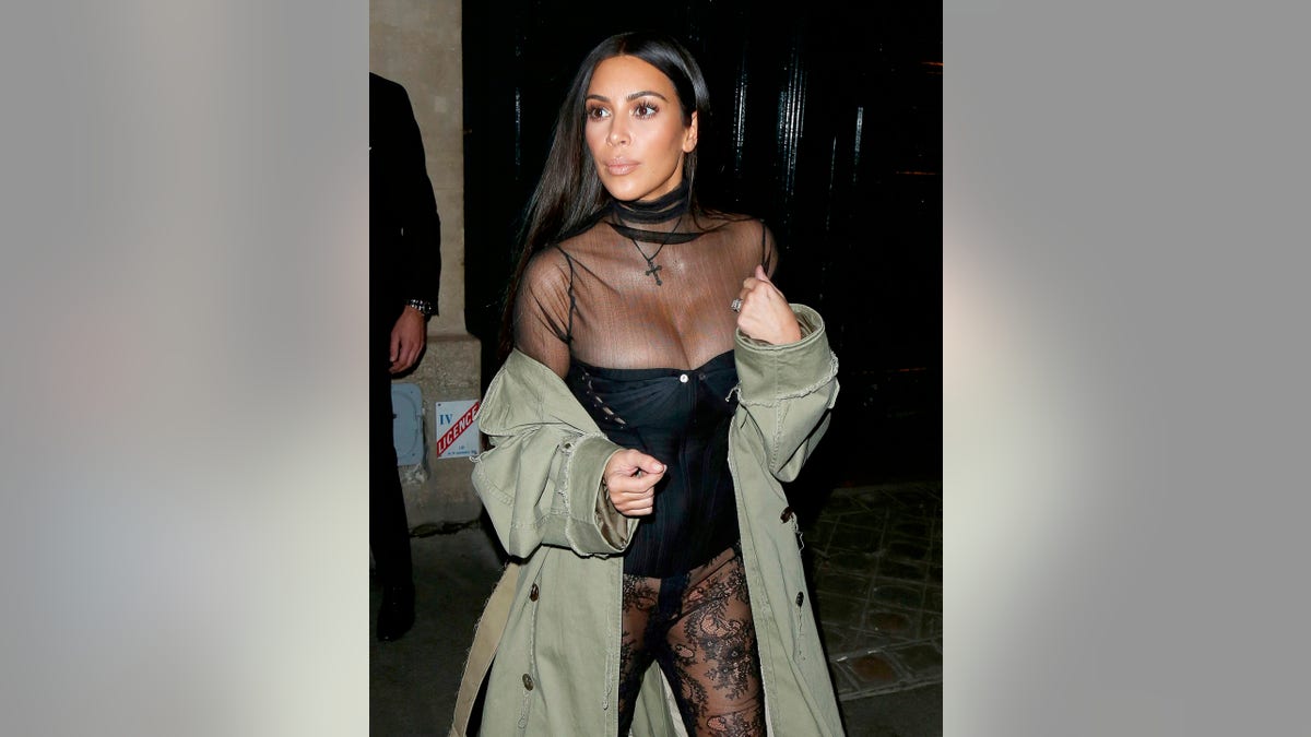 kim kardashian paris x17