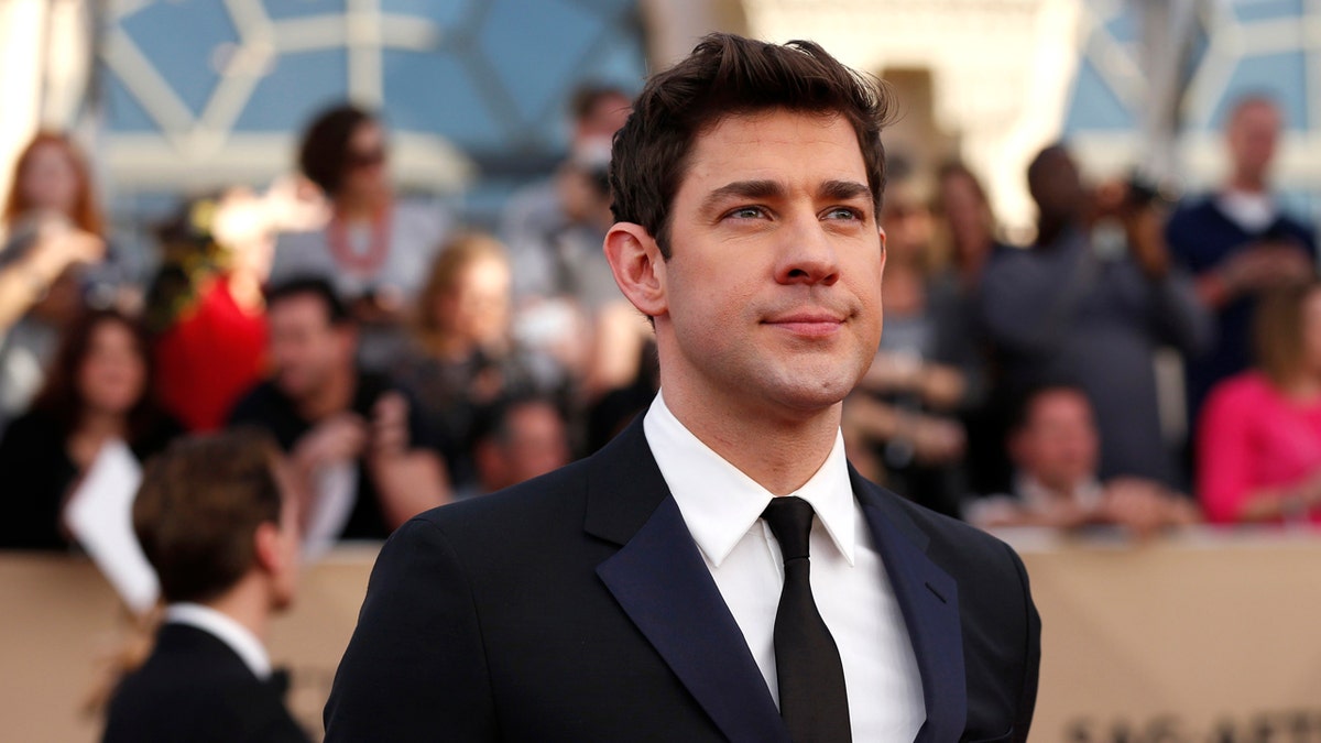 Actor John Krasinski arrives at the 23rd Screen Actors Guild Awards in Los Angeles, California, U.S., January 29, 2017. REUTERS/Mario Anzuoni - HT1ED1U00LL4U