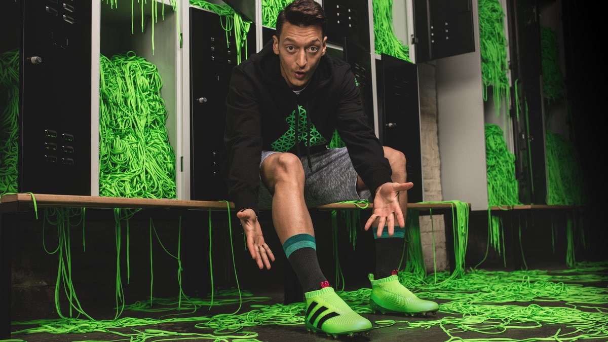 laceless cleat